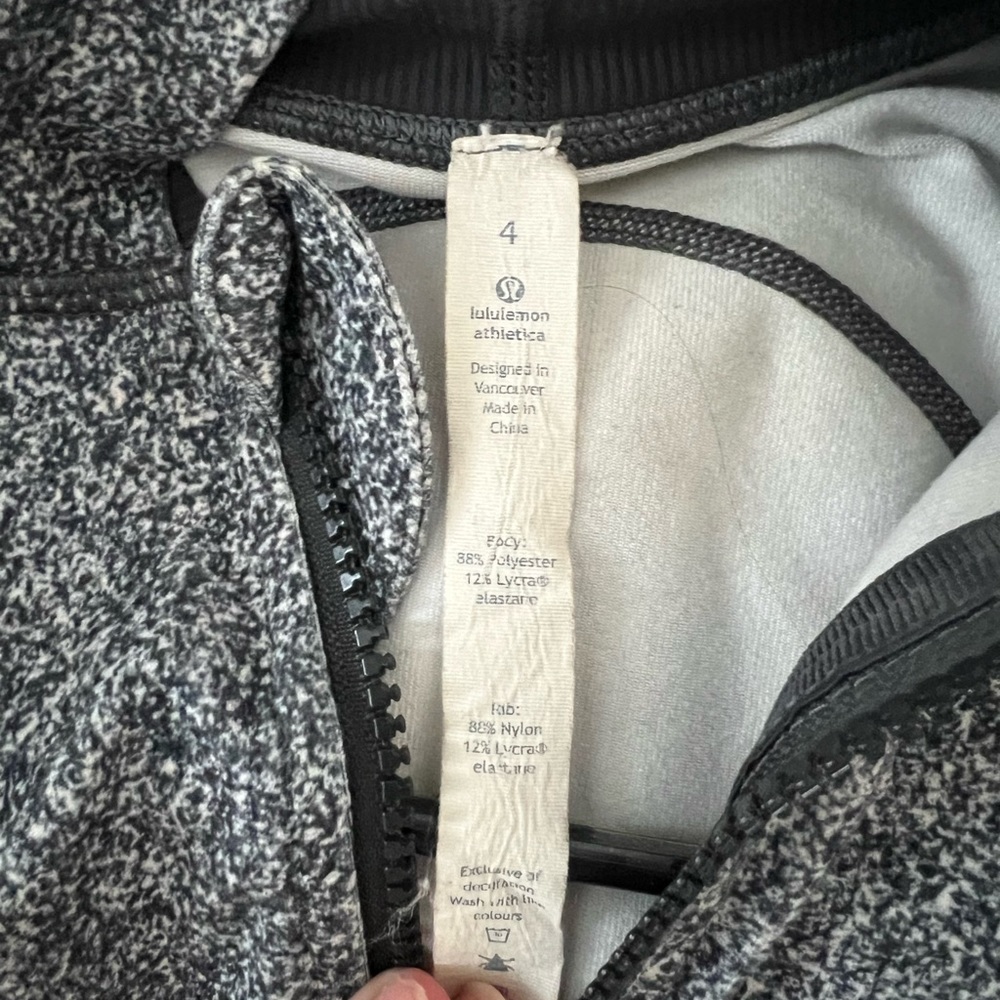 Lululemon Jacket - Picture 3 of 5